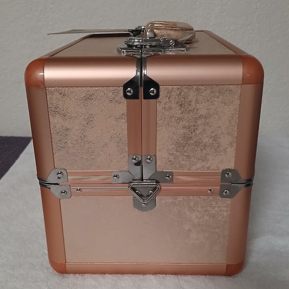 Sephora Metallic Rose Gold Make Up Train Case -- NWT w/shoulder strap and keys! - Picture 2 of 10
